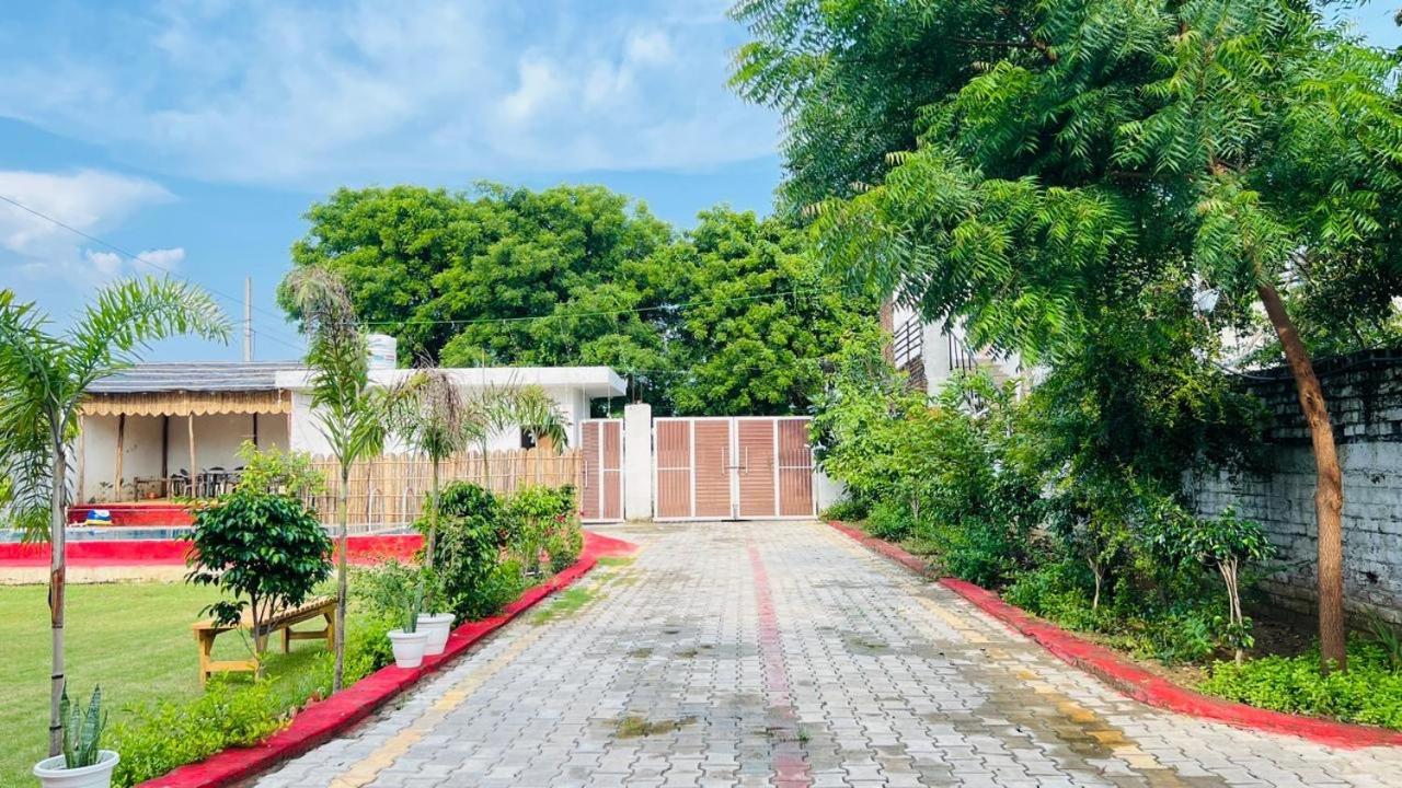 Venus Farm Villa Gurgaon Exterior photo